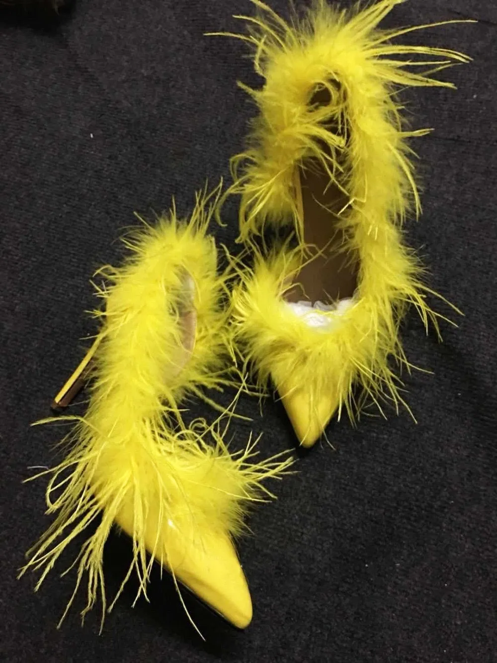 2020 Yellow Feather Genuine Leather Shoe