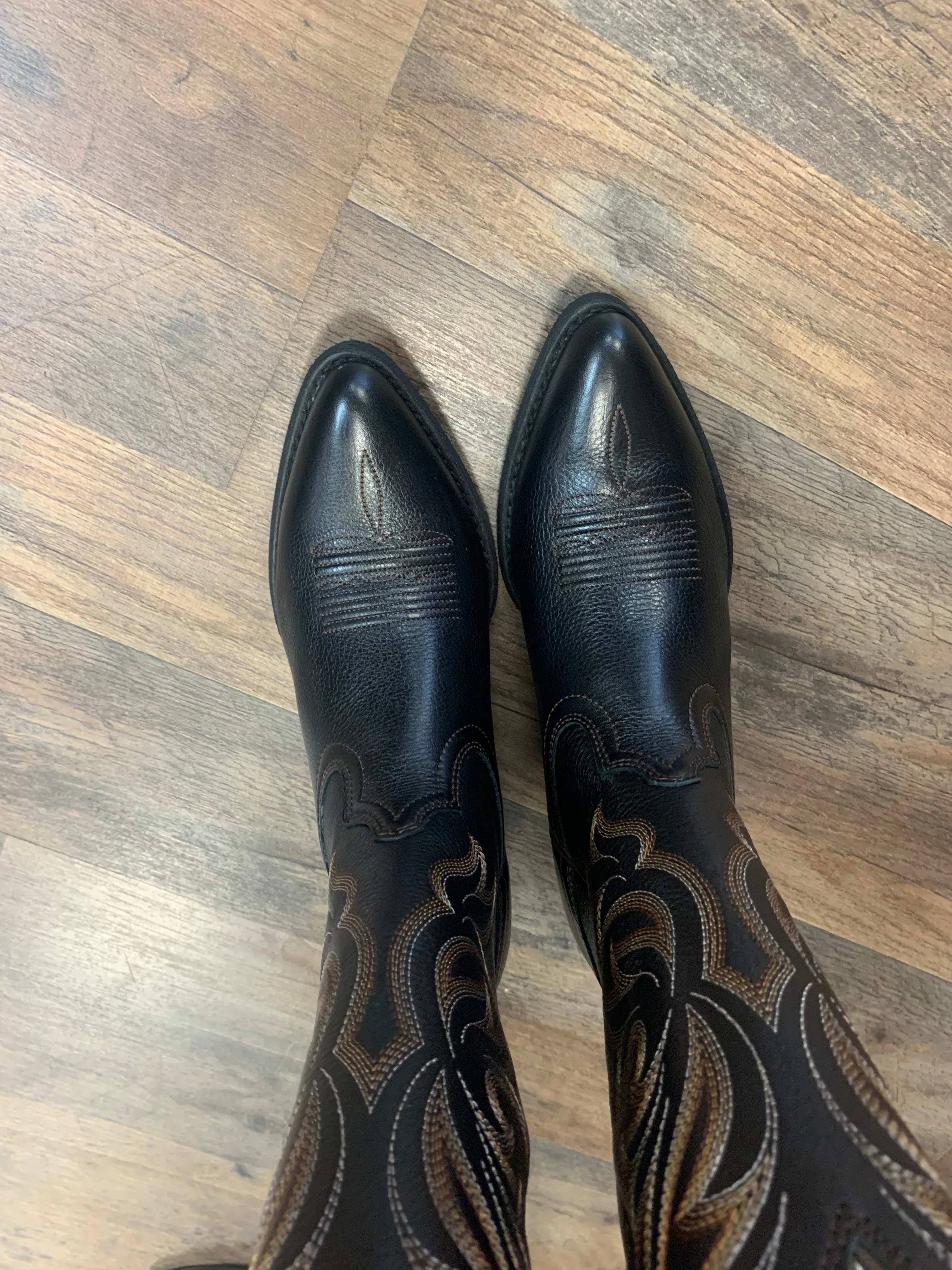 ARIAT WOMEN'S HERITAGE STRETCHFIT WESTERN BOOTS - POINTED TOE