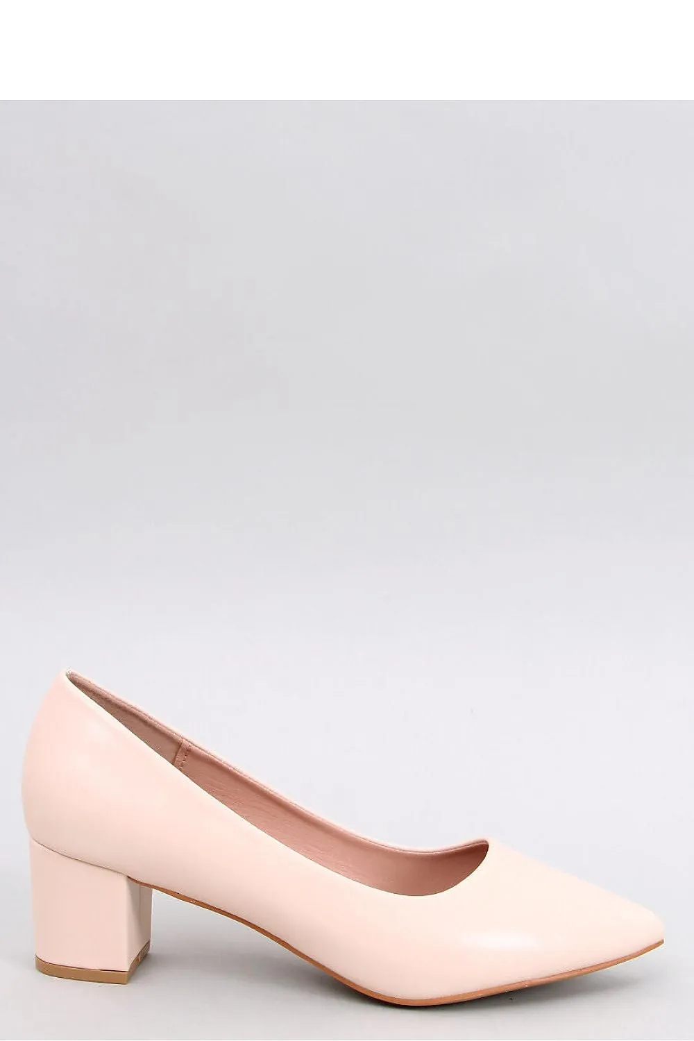 Block heel pumps