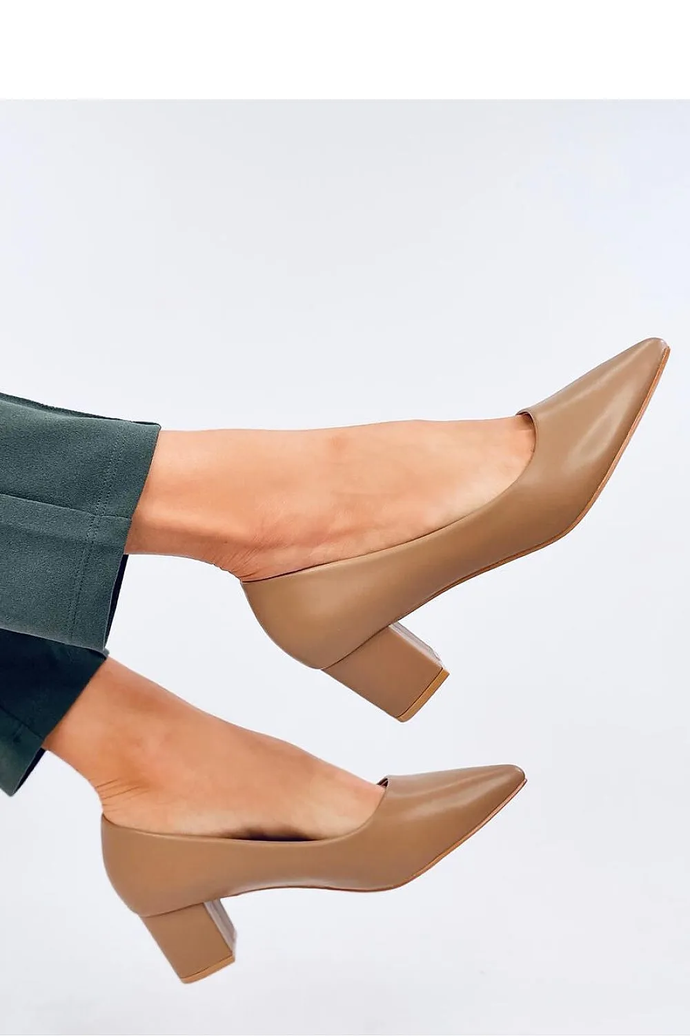 Block heel pumps