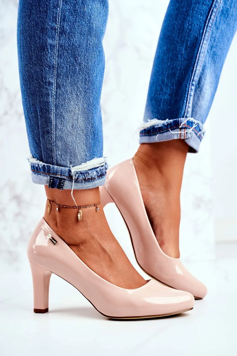 Block heel pumps