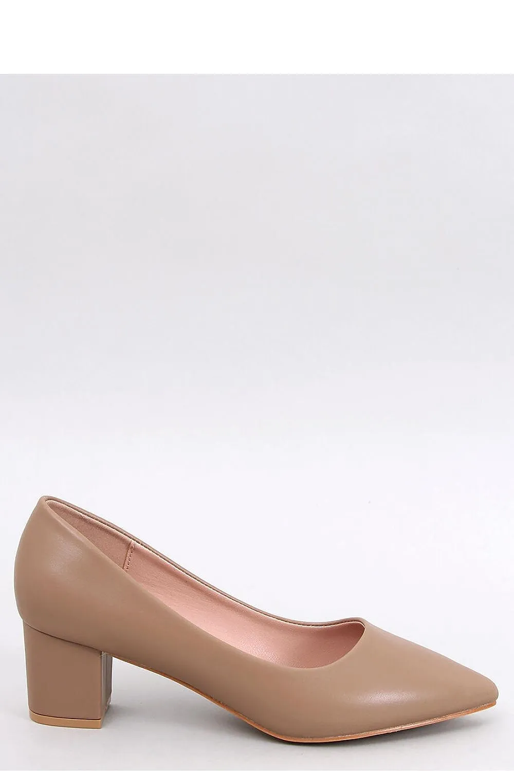 Block heel pumps