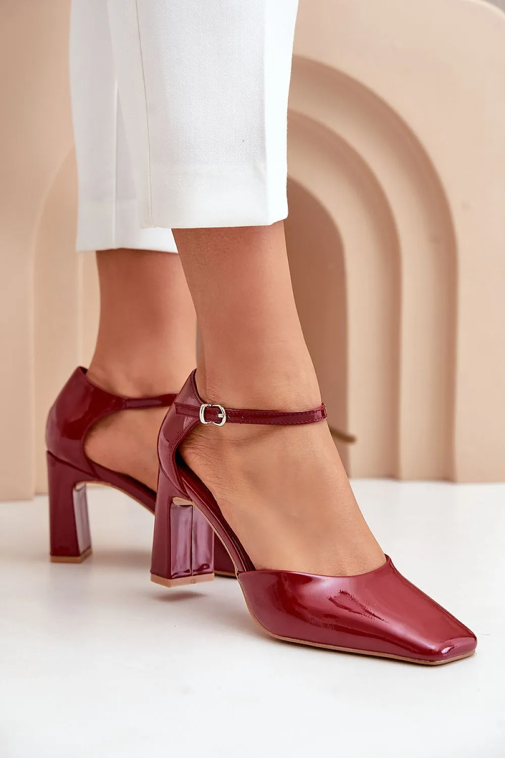 Block heel pumps