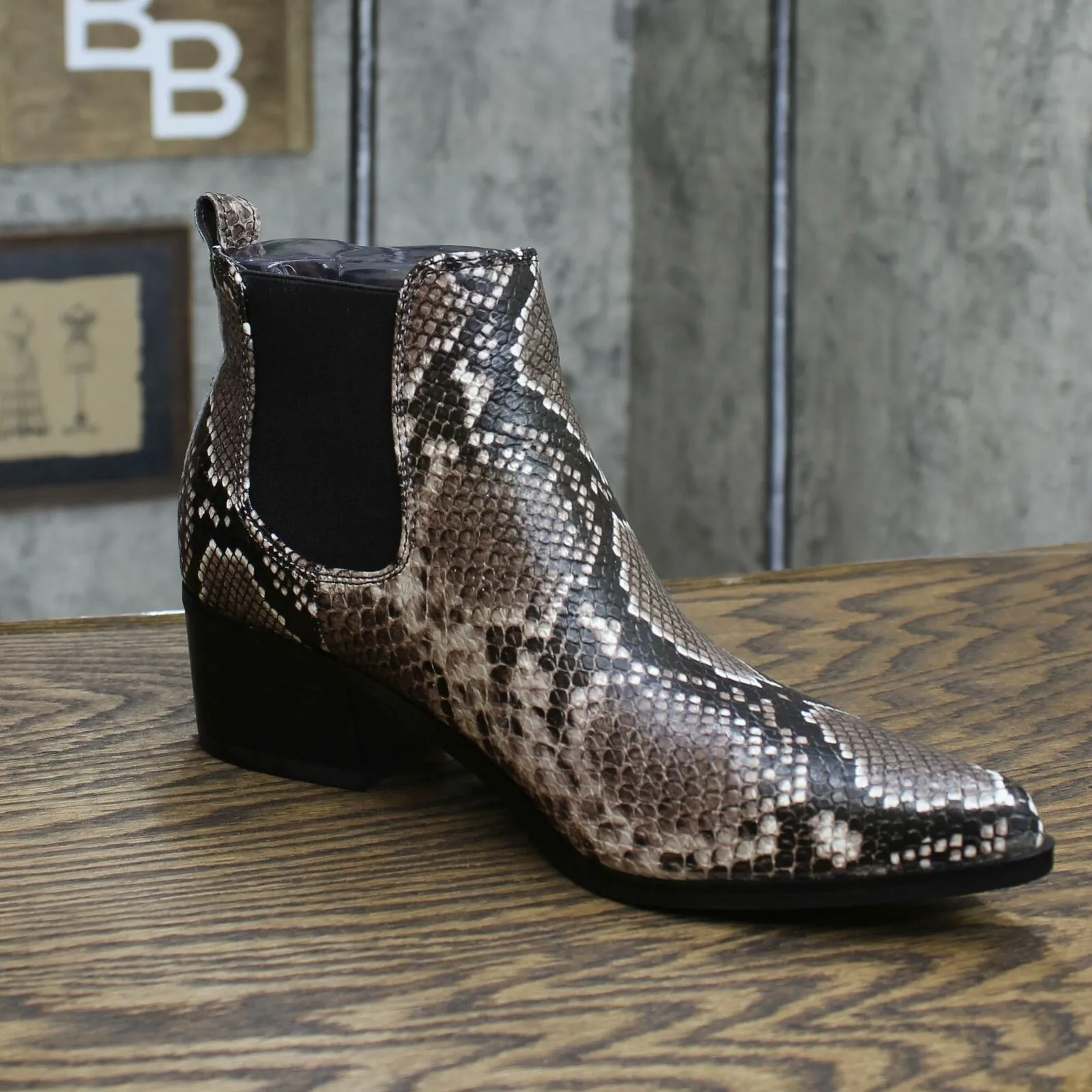 Blondo Emelia Waterproof Chelsea Bootie