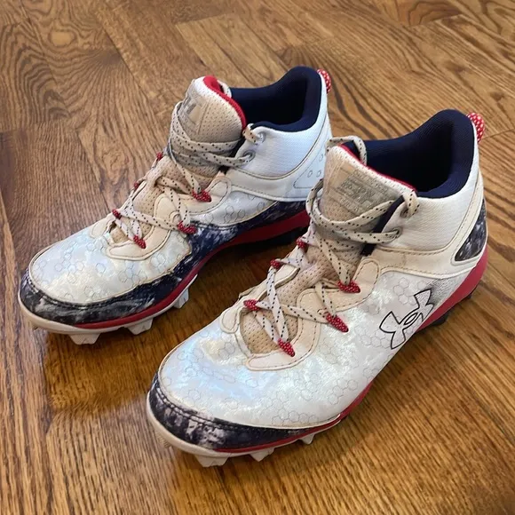 Boys' UA Harper 8 Mid RM Jr. USA Baseball Cleats. Size 6Y. Excellent Condition.