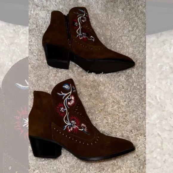 Carlos Santana Womens Size 8M Zip Suede Stacked Block Heel Vivien Booties Brown