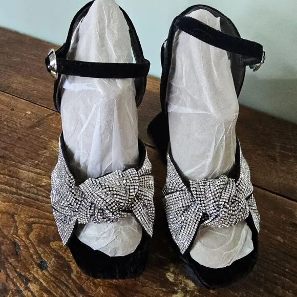 Circus by Sam Edelaman Audrea Jewel Black Velvet Women's Pumps NW/OB 7M