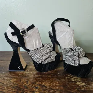 Circus by Sam Edelaman Audrea Jewel Black Velvet Women's Pumps NW/OB 7M