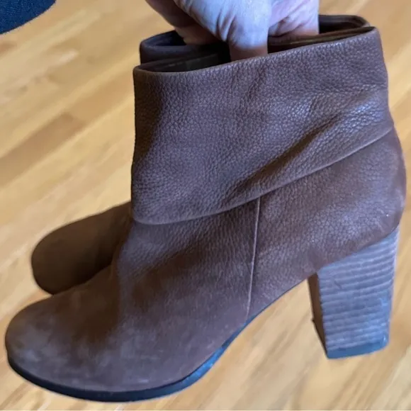 Cole Haan Nike Air Cassidy Brown Nubuck Leather Ankle Booties 7B
