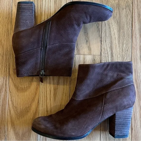 Cole Haan Nike Air Cassidy Brown Nubuck Leather Ankle Booties 7B