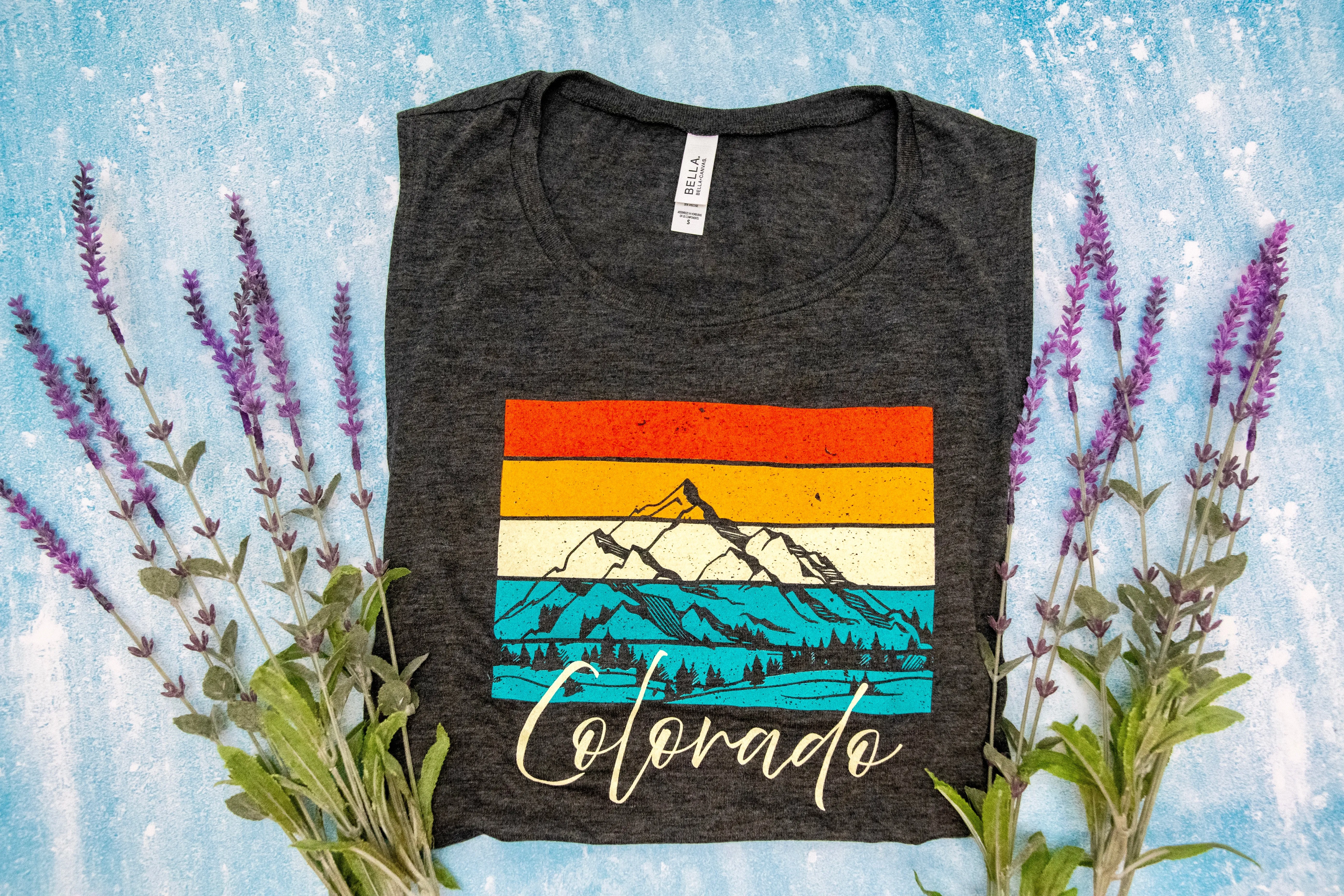 Colorado Colorful Peaks Short Sleeve Shirt (Grey)
