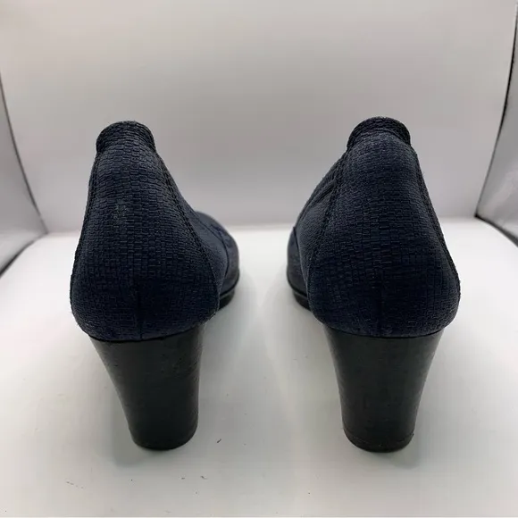 Hispanitas pumps blue leather round toe size 36.5 US 5.5