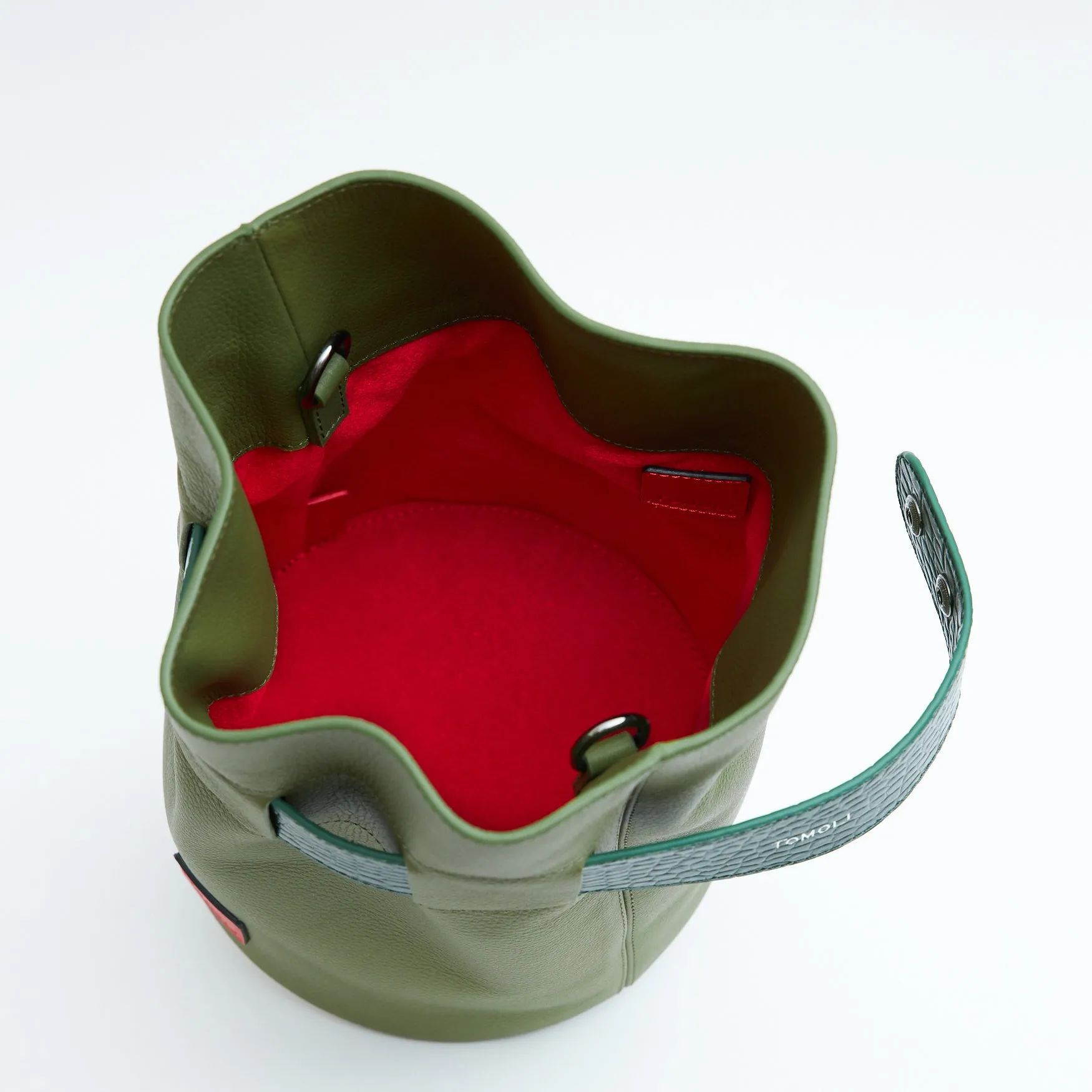 la bourse mini belted leather bucket bag - olive