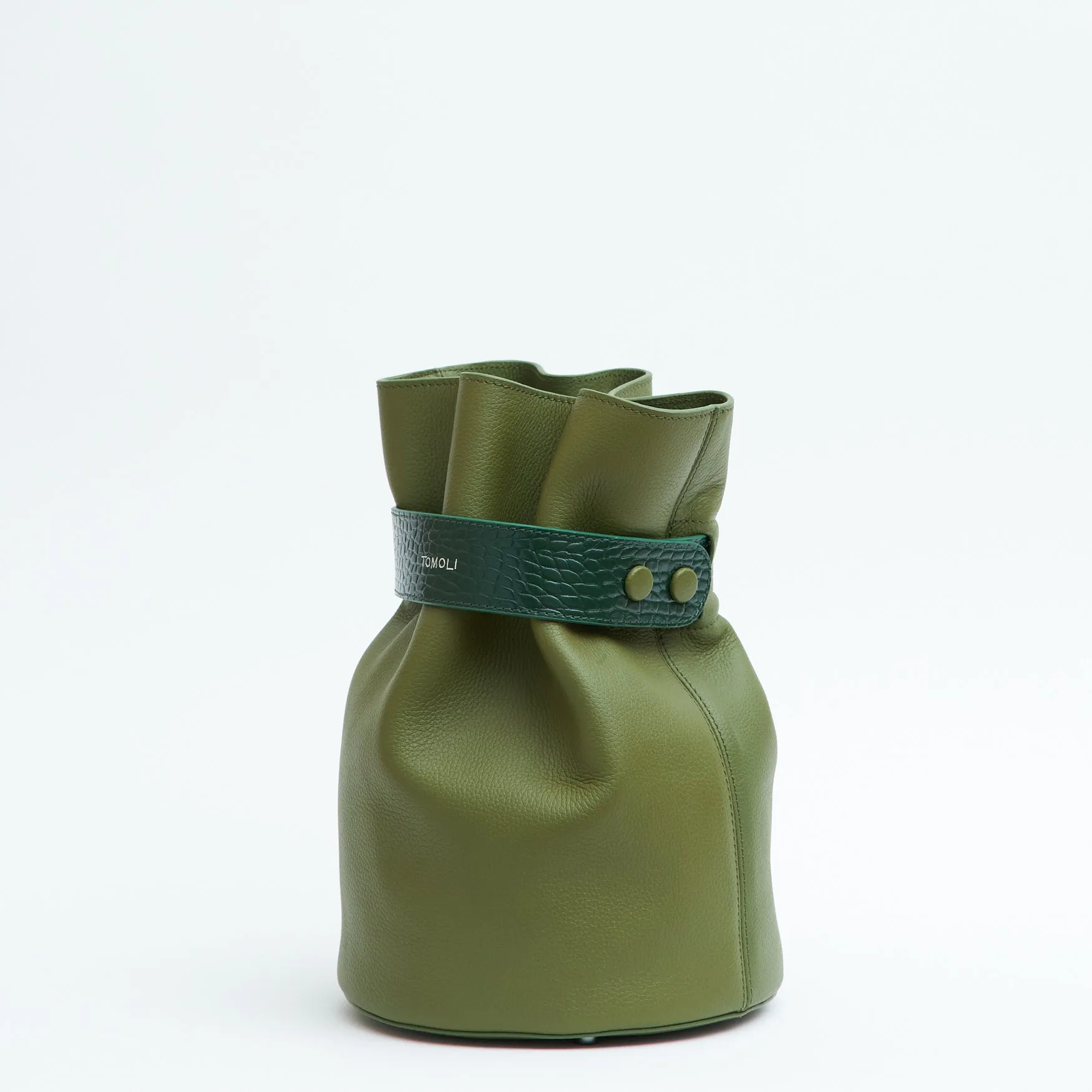 la bourse mini belted leather bucket bag - olive
