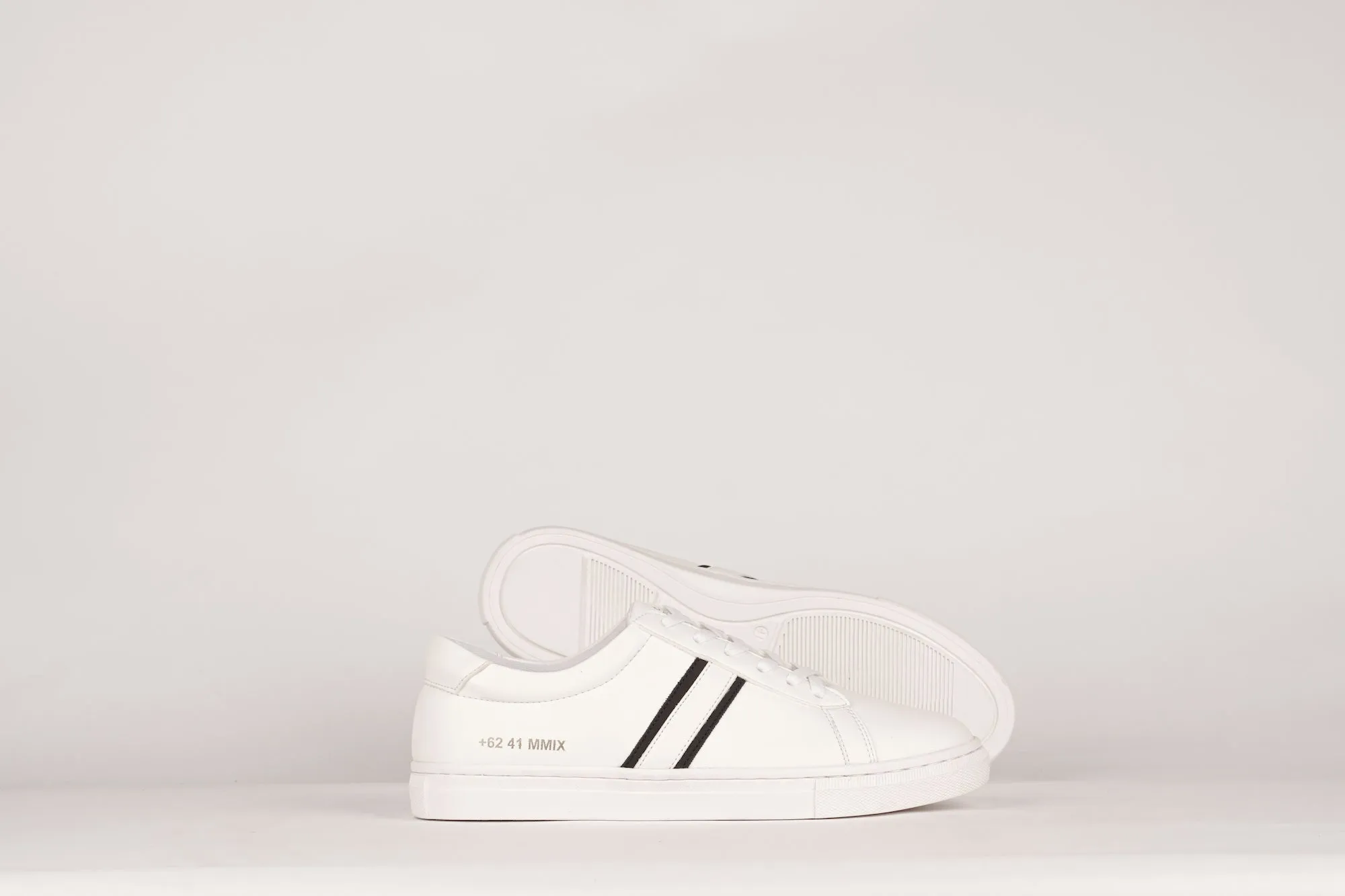 LAH-05 | WHITE / BLACK | MEN