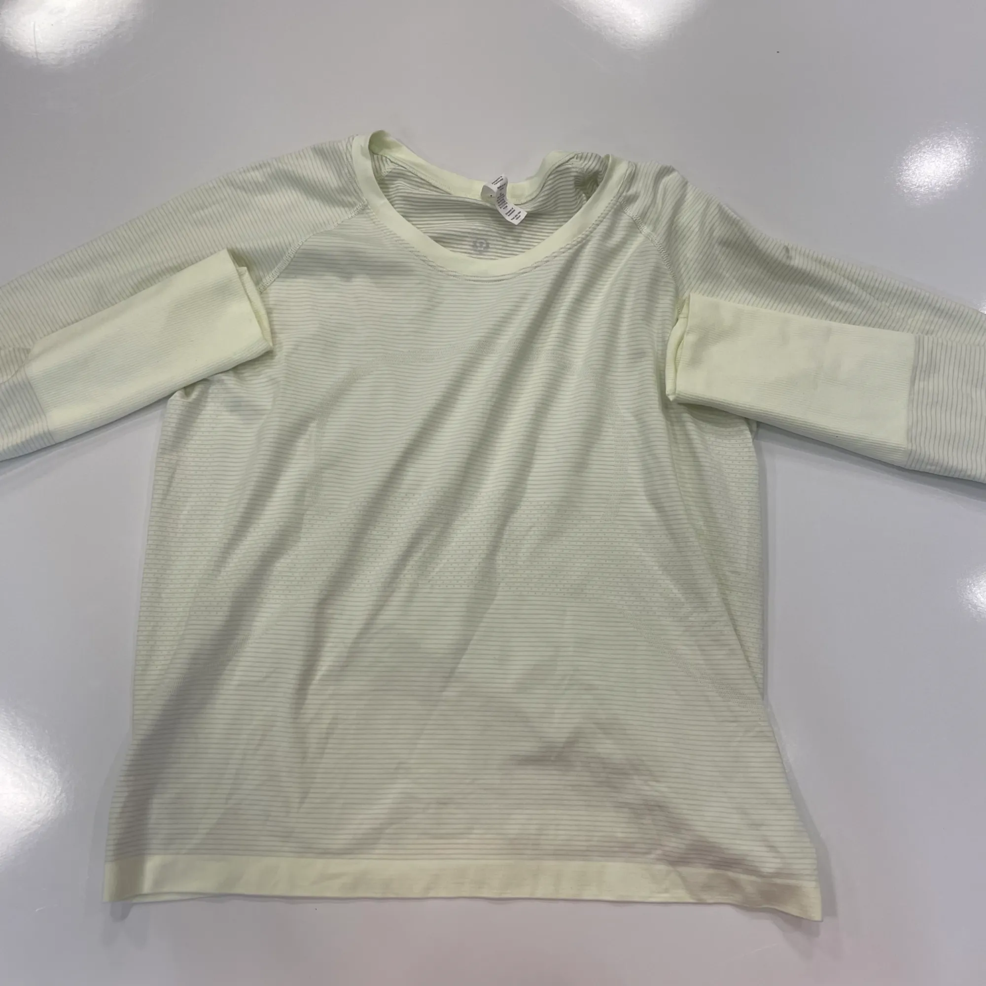Lulu Lemon Athletic Top Size Large