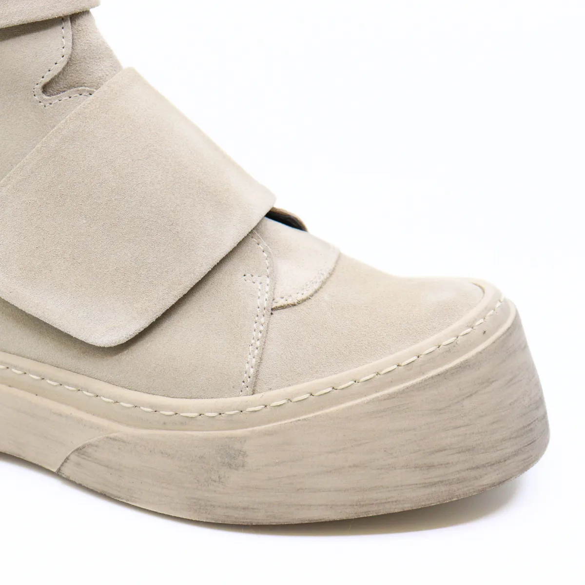 Magnolia Suede Panna