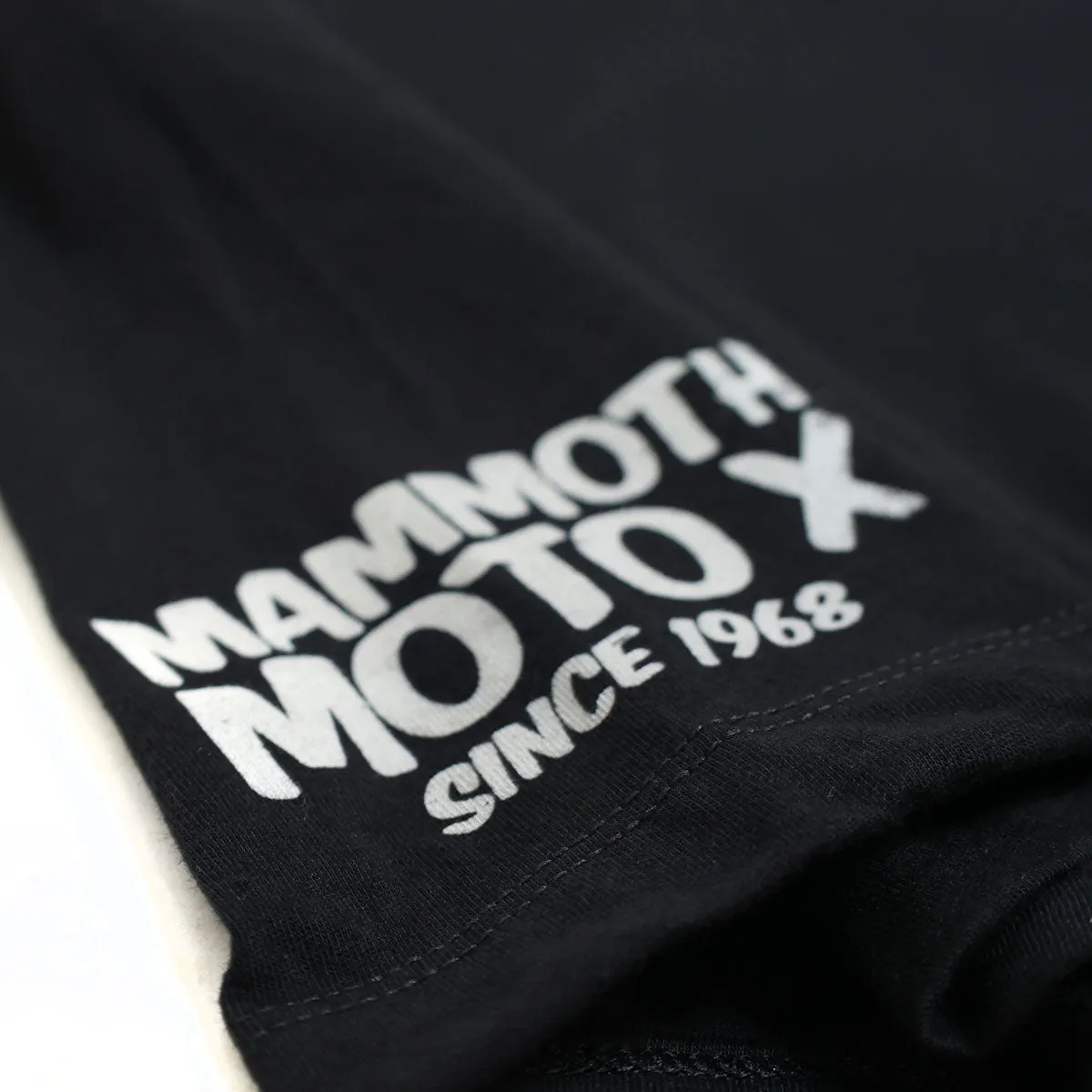 Mammoth Race High Tee - Black