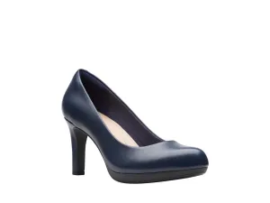 New in box! CLARKS ADRIEL VIOLA PUMP in Navy Leather! Sz 7M!