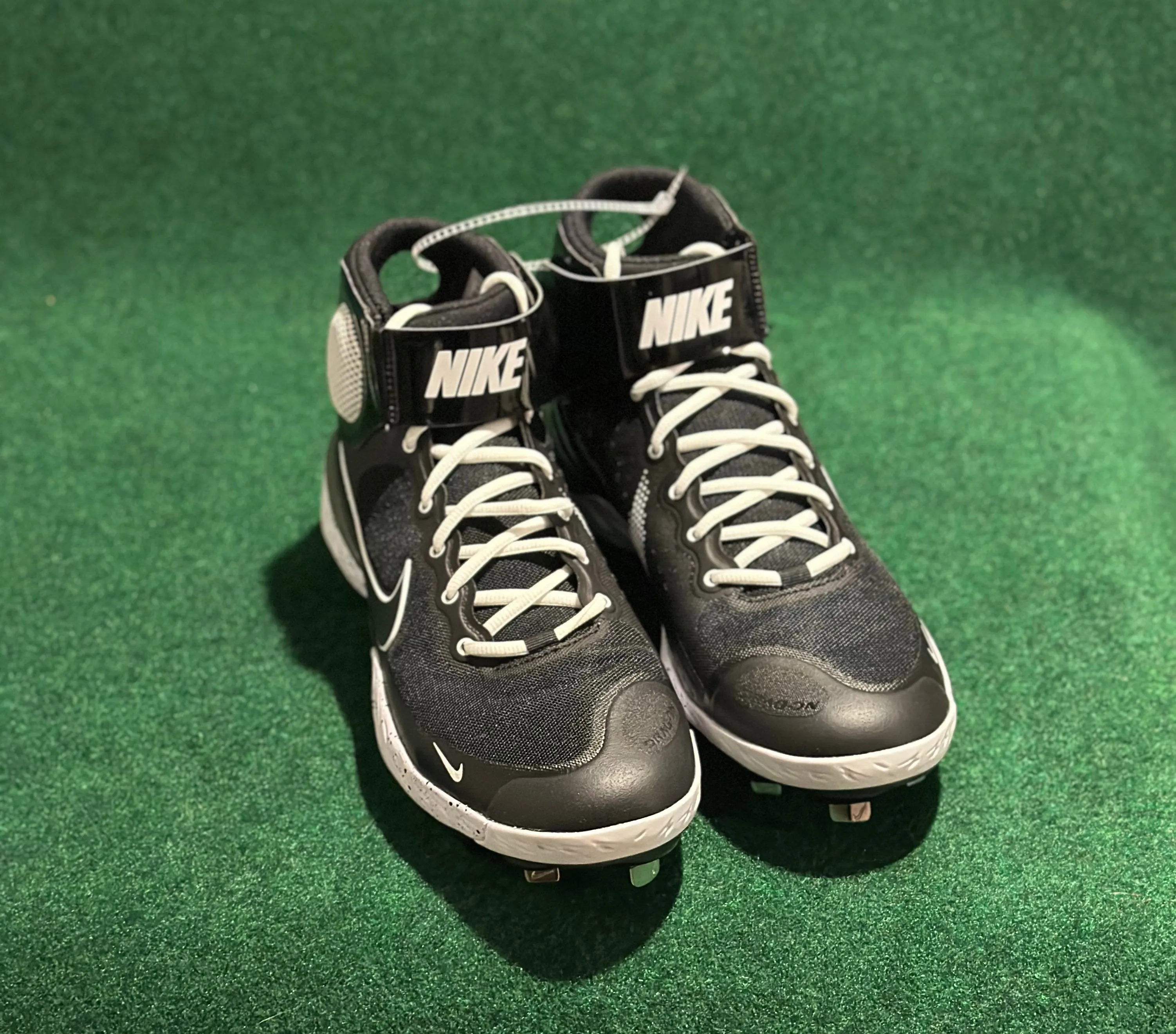 Nike Alpha Huarache Elite 3 Mid Cleats Black Dark Grey White Men’s CK0745-011