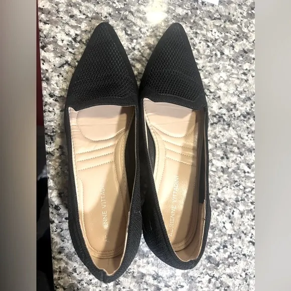 NWOB - Adrienne Vittadini - Women's Skinny Pump