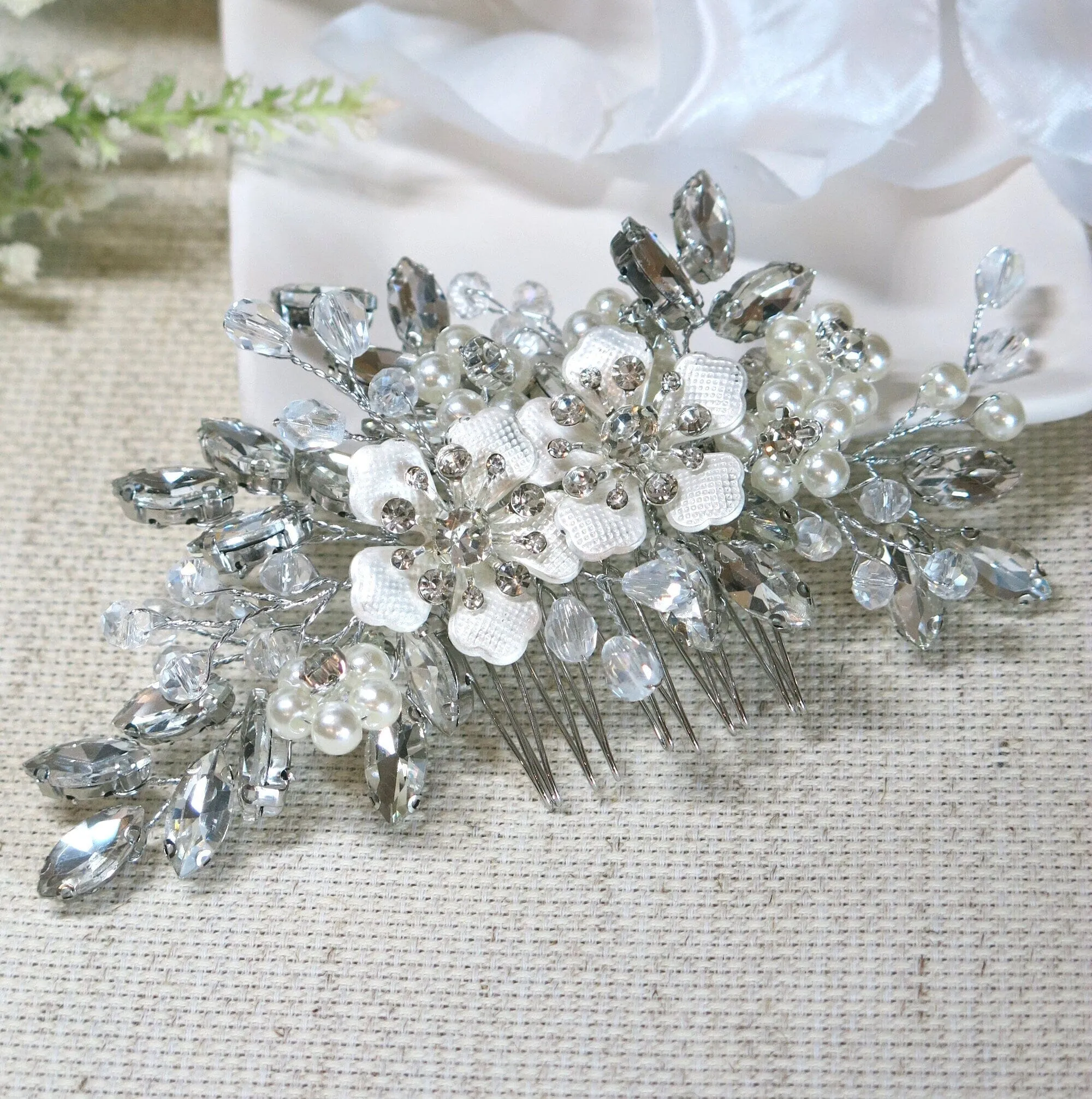 Silver Rhinestone Hair Comb for Bride, Crystal Leaf Wedding Hairpiece, Bridal Metal Flower Headpiece