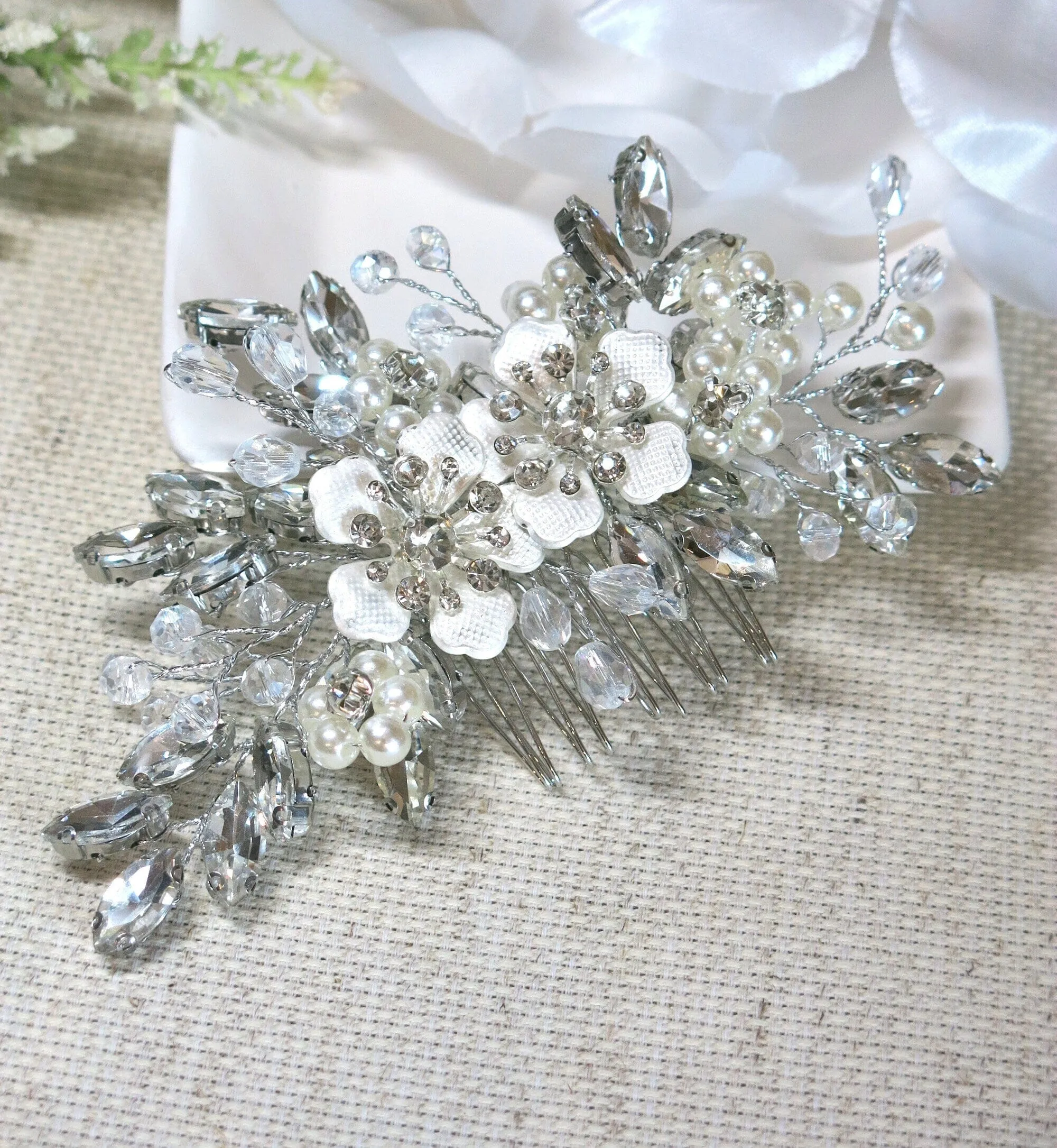 Silver Rhinestone Hair Comb for Bride, Crystal Leaf Wedding Hairpiece, Bridal Metal Flower Headpiece
