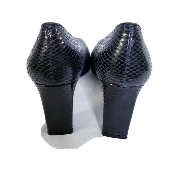 Stuart Weitzman Black Lizard Skin Pumps  Size 7.5