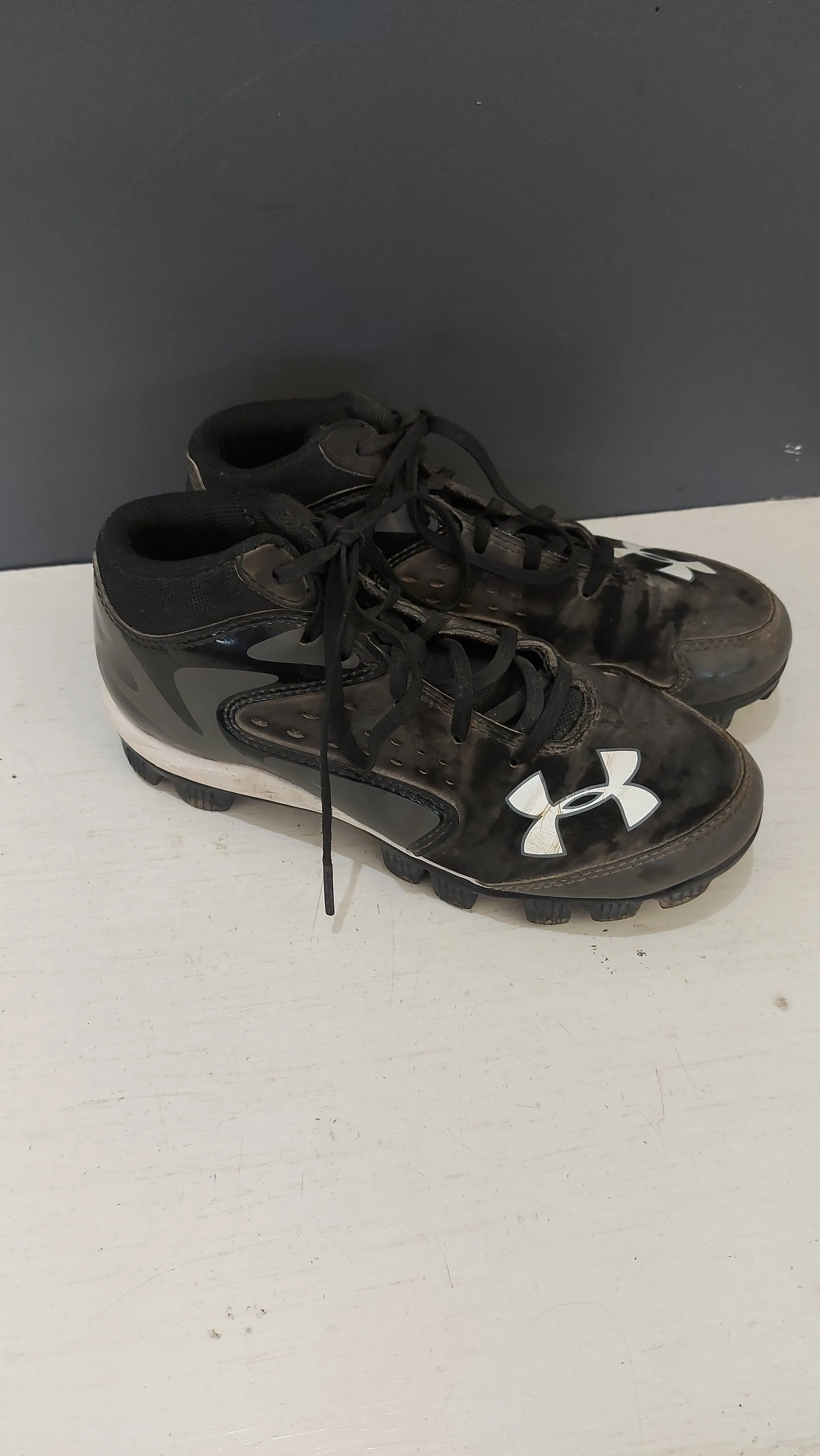 UA baseball cleats 2.5