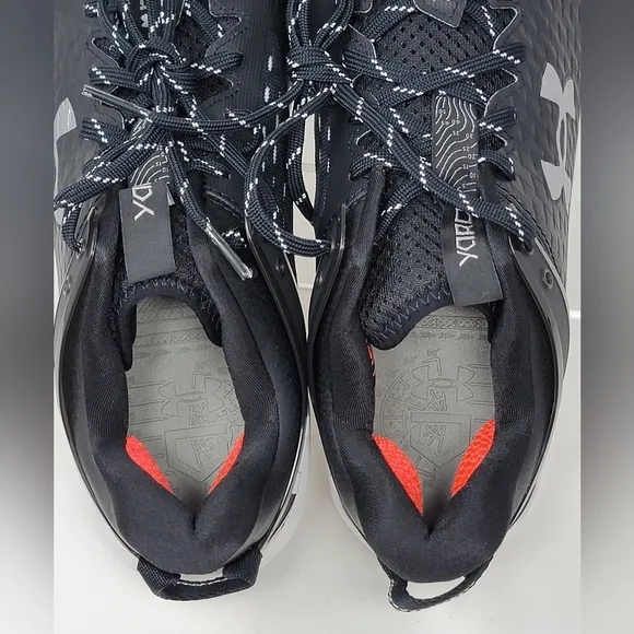 Under Armour Men's Yard Low MT Baseball  Cleats 3025592-001 Black Size 8 New