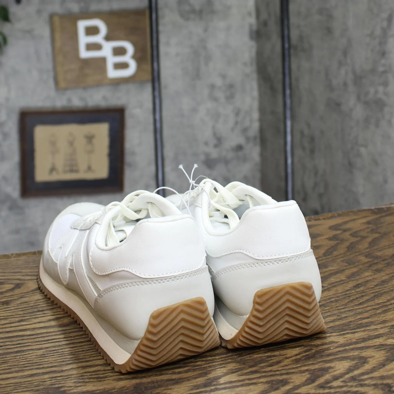 Universal Thread Mercedes Sneakers with Memory Foam Insole White / Gray 10W