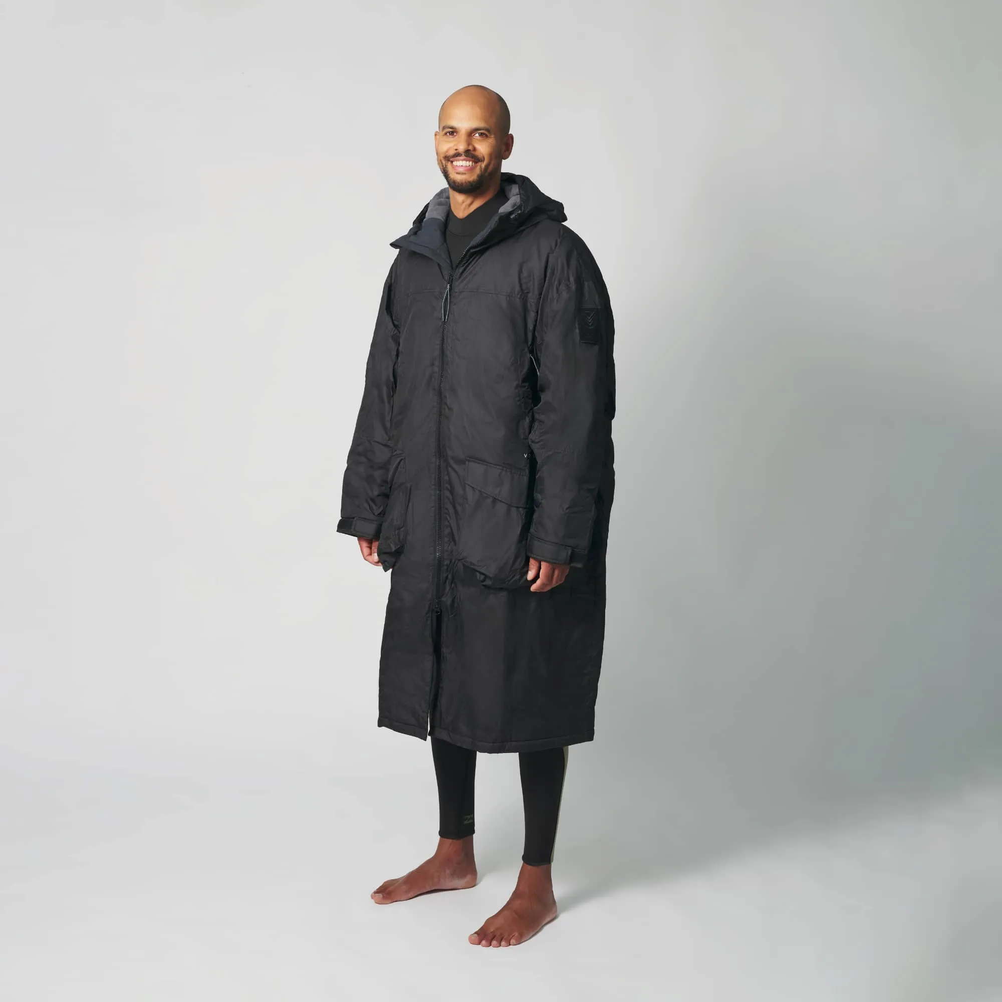 VOITED 2nd Edition Outdoor Change Robe & Drycoat for Surfing, Camping, Vanlife & Wild Swimming  - Black
