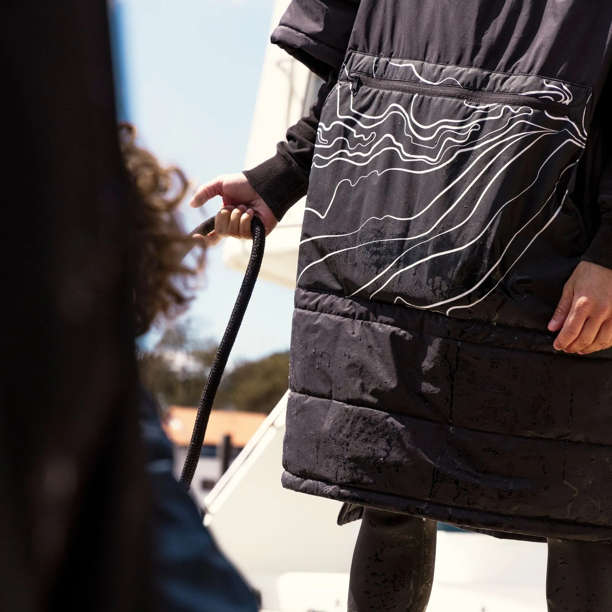 VOITED Outdoor Poncho for Surfing, Camping, Vanlife, Sailing  & Wild Swimming - Apex Black