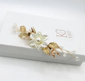 White Pearl Flower Gold Hairclip, Bridal Floral Bead Hair Clip, Wedding Floral Alligator Headpiece