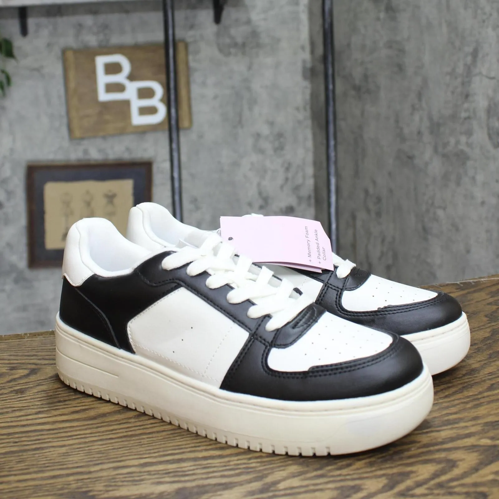 Wild Fable Womens Lola Lace-Up Sneakers with Memory Foam Insole Black 9.5M