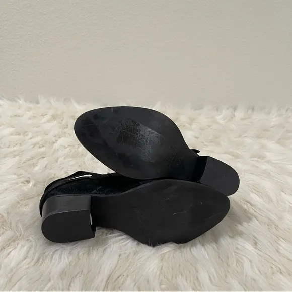 Women’s Charles David Yesenia Black Suede Ankle Booties 5.5 US!