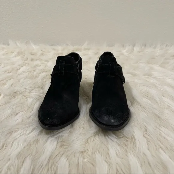 Women’s Charles David Yesenia Black Suede Ankle Booties 5.5 US!